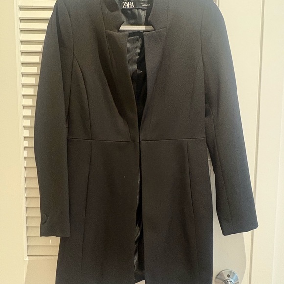 Zara Women's Black Coat - Picture 1 of 4